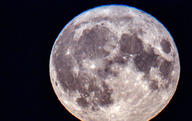 Reise zum Mond - Milliardenkosten, Müll und Männer beim Golfen