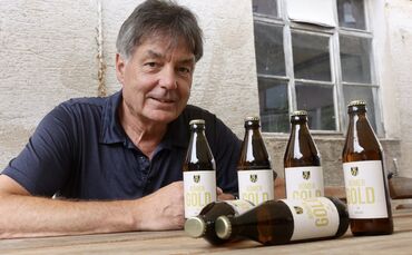 Jochen Schniepp braut in Rommelshausen jetzt sein eigenes Bier.