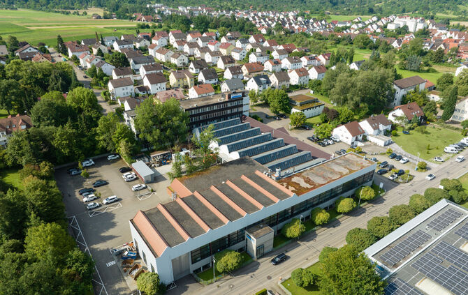 Druckgussmaschinen-Marktführer Oskar-Frech in Weiler. Der größte Teil des Grundstücks oberhalb der Straße wird zu einem Wohngebi