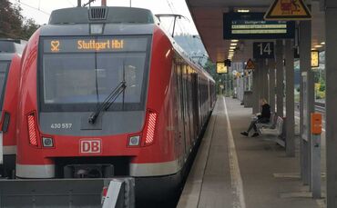 Auf der Fahrt kam es zum Streit zwischen zwei Fahrgästen. (Symbolfoto)