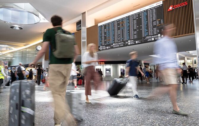 Am Flughafen Zürich verbindet die «Heidi-Bahn» das Hauptgebäude mit einem Terminal (Symbolbild)