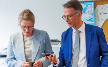 Zentrale Stelle für die Überwachung elektronischer Fußfesseln