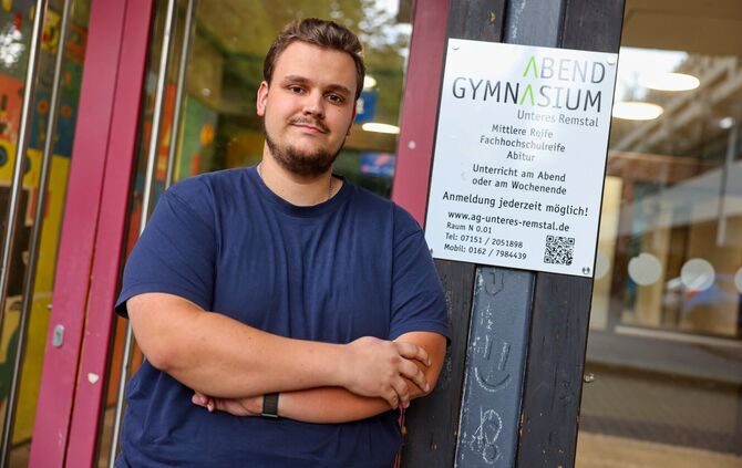 Mit der Note 1,8 hat Noah Treitler aus Rudersberg sein Abitur am Abendgymnasium Unteres Remstal in Weinstadt absolviert.