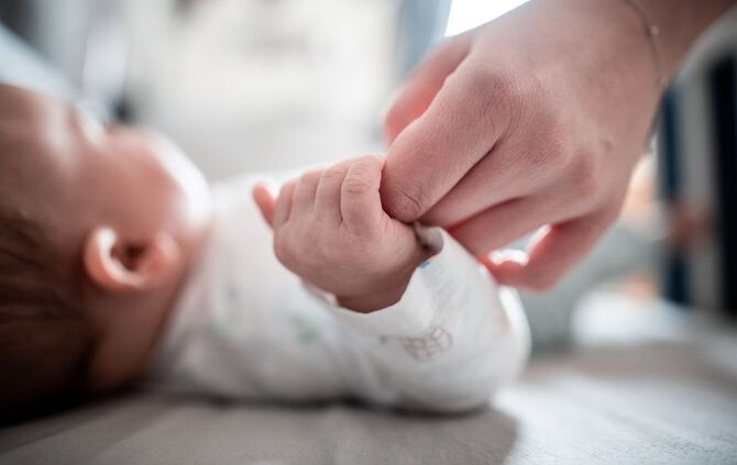 Viele Menschen wünschen sich, ein Leben mit Kindern zu führen. (Archivbild)