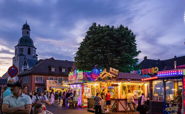 Entspanntes Feiern oder drohen beim City Treff in diesem Jahr auch Gewitter? Ein Wetterexperte kennt die Prognosen. (Archivfoto)