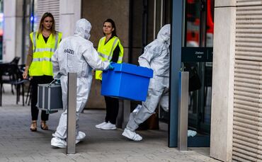 Eine Frau wurde in dem Einkaufszentrum schwer verletzt.