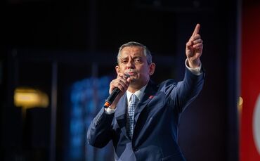 CHP Parteichef Özgür Özel