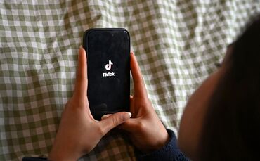 Gegen die Online-Plattform TikTok des chinesischen Anbieters ByteDance laufen mehrere EU-Verfahren. (Symbolbild)