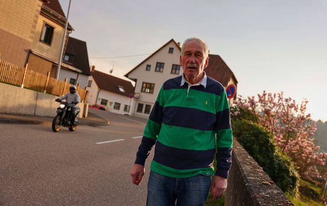Dieter Bartholme leidet in der Weinstraße seit Jahrzehnten unter dem Krach von Motorrädern sowie Sportwagen - jetzt geht er juri