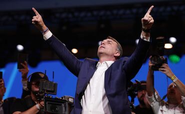 Flavio Bolsonaro beim Parteitag