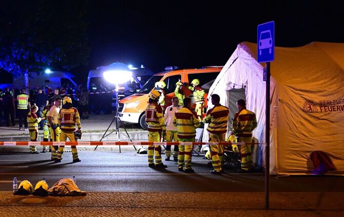 Zahlreiche Einsatzkräfte waren in der Nacht in Berlin im Einsatz.