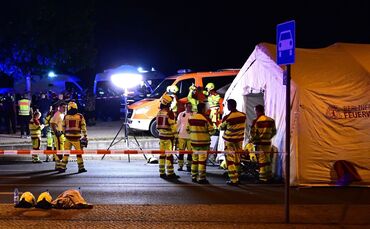 Zahlreiche Einsatzkräfte waren in der Nacht in Berlin im Einsatz.