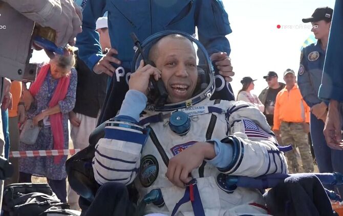 Drei Raumfahrer von ISS zurückgekehrt