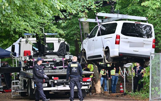 Auto fährt in Menschenmenge - CSD abgebrochen