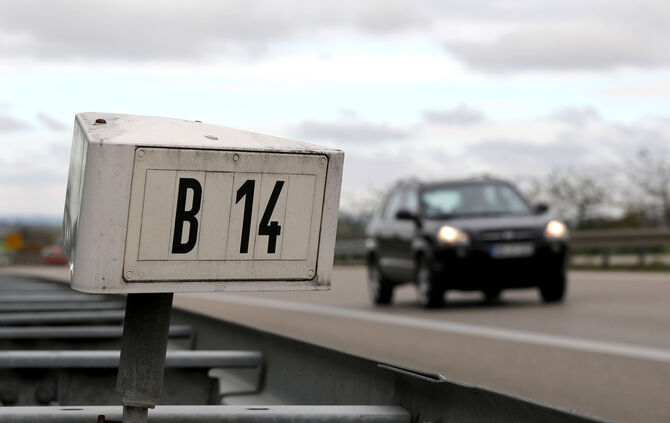 Im August kommt es zu einer halbseitigen Sperrung auf der B14 bei Backnang-Maubach (Symbolfoto).