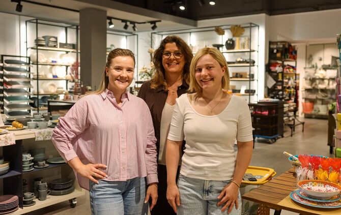 Umbau bei Bantel: Auf dem Foto Christina Bantel-Wild, Geschäftsführerin (Mitte) mit ihren Töchtern und Mitgeschäftsführerinnen M