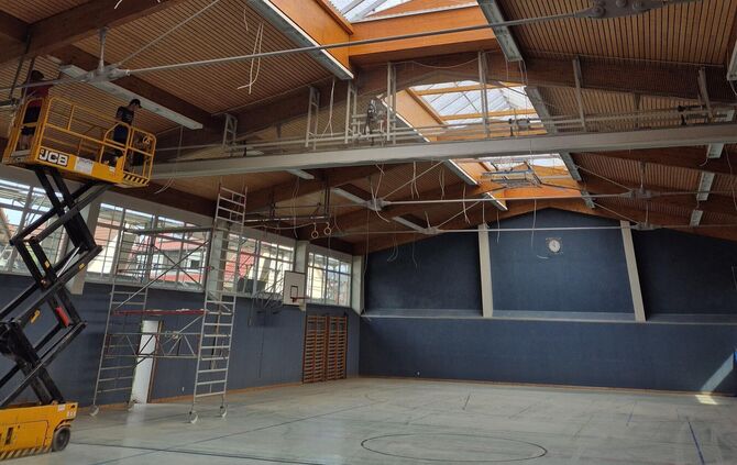Die Hofgarten-Sporthalle in Welzheim wird derzeit umfangreich saniert.