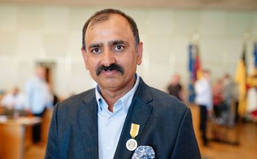 Rettungsmedaille für Taxifahrer Muhammad Afzal