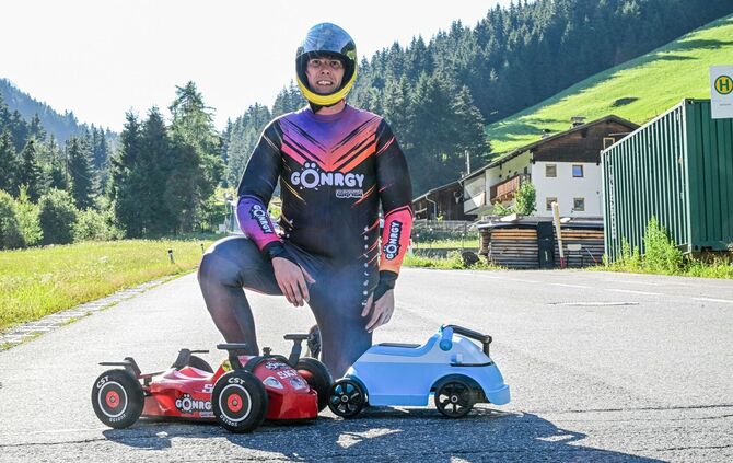 Tempo-Rekord mit Bobby-Car