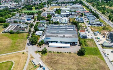 Den vorderen unbebauten Bereich der Firma Frech in Plüderhausen hat die Metzgerei Kurz erworben.