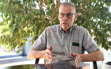 Der Fellbacher Kinderarzt und Stadtrat Dr. Stephan Illing erklärt im Gespräch, ab welchem Alter Smartphones für Kinder und Jugen