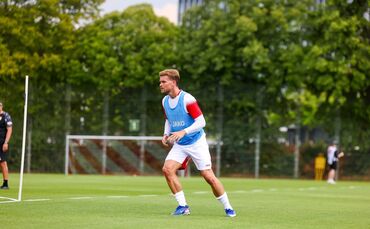 Maximilian Mittelstädt steht in der Startaufstellung gegen Kickers Offenbach.