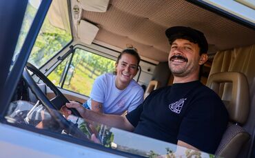 Janina Tonello und Matthias Kleiß kündigten Job plus Wohnung, fuhren durch Europa nach Marokko und wieder zurück. Was haben sie