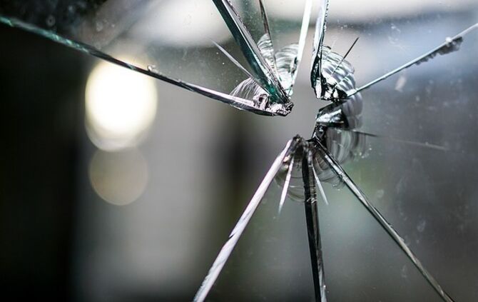 Der Täter verursachte einen Schaden von rund 3.000 Euro (Symbolfoto).