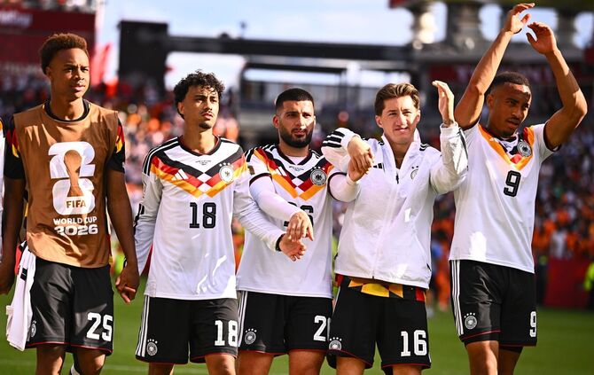 Da waren die VfB-Nationalspieler Leweling, Stiller und Undav (v.r.) noch bei der WM.