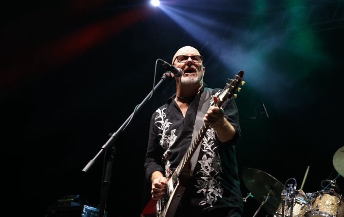 Andy Powell, Sänger von Wishbone Ash auf der Zeltspektakel-Bühne.