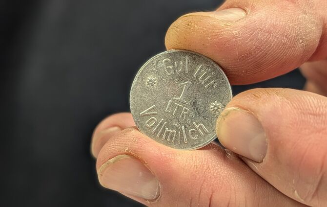 Diese Münze hat ein Winnender in einem Spind im Wunnebad entdeckt. Ihre Geschichte reicht weit zurück.
