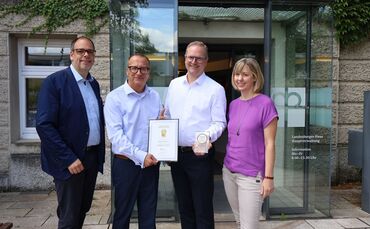 Personalleiter Thilo Bachmann, Vorstandsvorsitzender Dietmar Prexl, stellvertretender Vorstandsvorsitzender Dr. Friedemann Kuttl