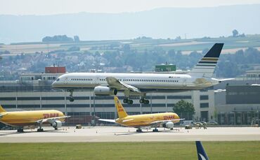 Beobachten statt Abheben: Auch wenn es nicht in den Urlaub geht, lohnt sich ein Ausflug zur Besucherterrasse am Stuttgarter Flug