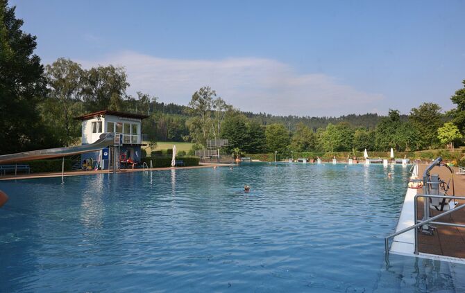 So leer ist es im Rudersberger Freibad in diesem Sommer selten.