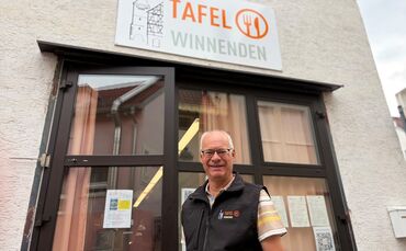 Michael Doktor vor dem Tafelladen in Winnenden.
