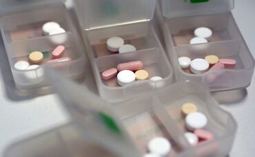 Es besteht dringender Tatverdacht gegen einen Mann, der an den Rems-Murr-Kliniken offenbar Zugang zu Arznei- und Betäubungsmitte