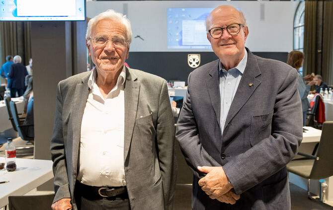 Alt-OB Kübler (links) und Manfred Bantel legen Widerspruch ein.