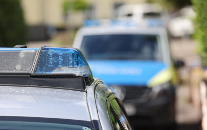 Mehrfach war die Polizei in Baach wegen eines rabaiten Bewohners (Symbolfoto).