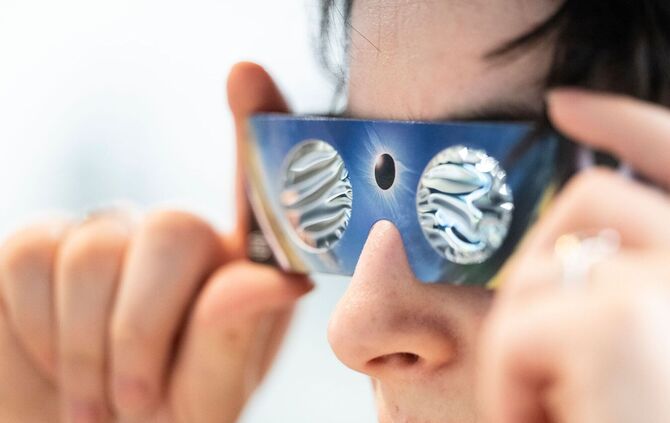Sonnenfinsternis-Brille