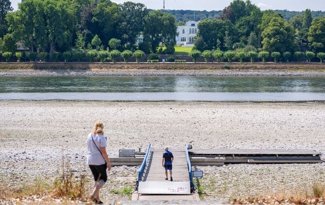 Niedrigwasser im Rhein in Bonn. Die Grünen fordern «intakte Flüsse als Priorität».