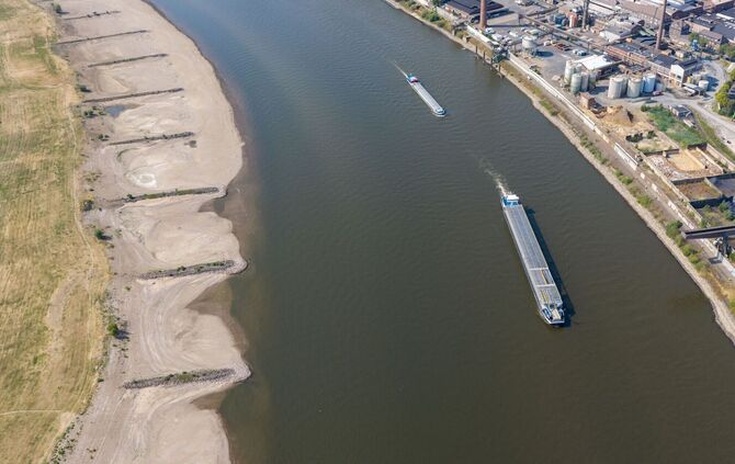 Niedrigwasser im Rhein