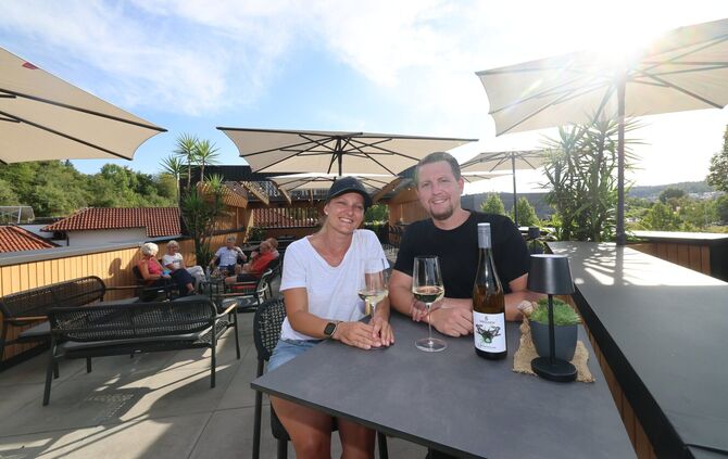 Im Raum Winnenden gibt es nicht viele Biergärten. Eine attraktive neue Außengastronomie ist im Weingut Siegloch in Winnenden ent