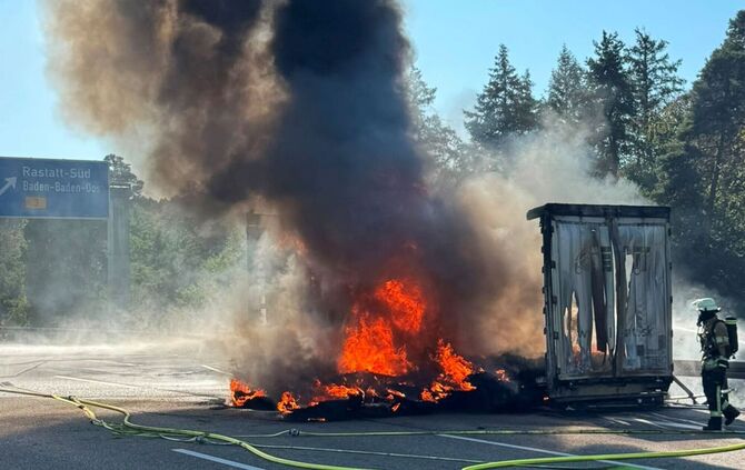 Lastwagen-Brand auf A5