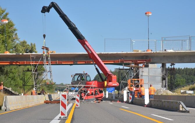 Die Verkehrsachse zwischen Bodensee und Stuttgart wurde voll gesperrt.