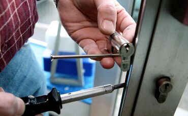 Gute Sache: Ein Schlüsseldienst hilft in der Not. Allerdings ist nicht jeder Anbieter, der im Internet wirkt, als sei er von hie