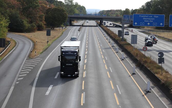 Sonntagsfahrverbot für Lkw bis Ende September ausgesetzt