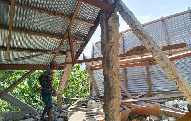 Erdbeben vor der Küste Indonesiens