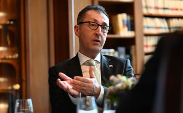 Özdemir ist erst seit ein paar Monaten Ministerpräsident. (Archivbild)