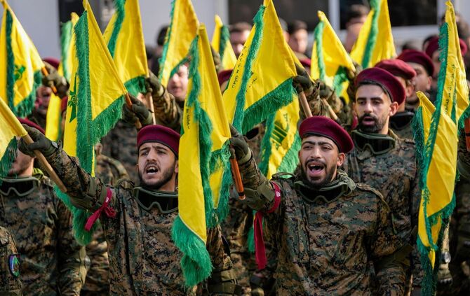 Hisbollah-Kämpfer im Libanon