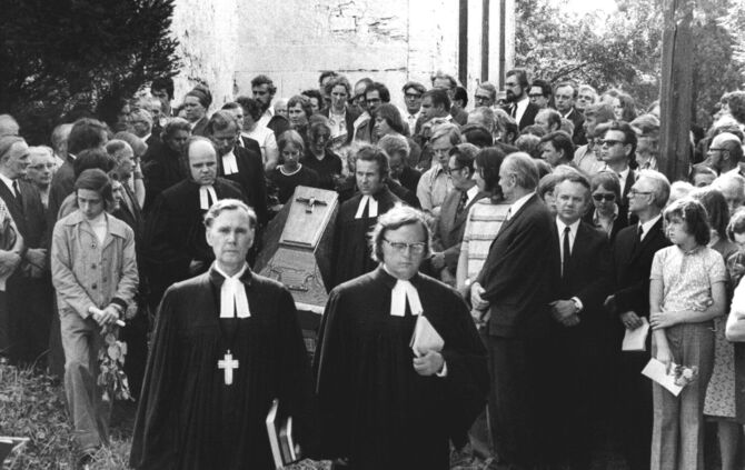 Pfarrer Oskar Brüsewitz beigesetzt